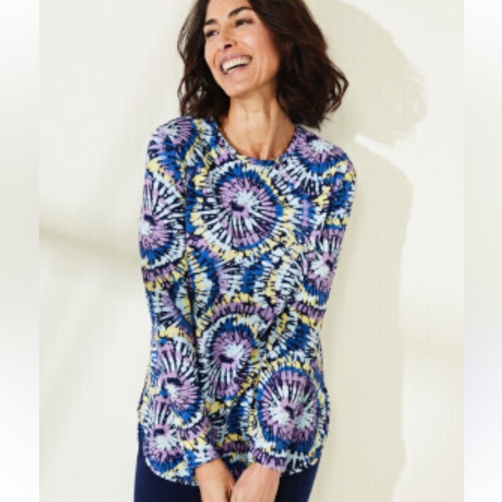 Land’s End long sleeve vibrant top Large